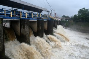 Tinggi Air Bendung Katulampa Bogor Normal Meski Hujan Tiap Sore