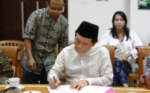 Peluncuran Autobiografi Harmoko, Hari-hari Omong Kosong |oohya