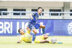 Daftar Susunan Pemain Persib Bandung Vs Barito Putera, Rotasi Luis Milla, Turunkan Ezra Walian |bandung24jam