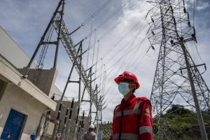 Soal Oversupply Listrik, Menteri ESDM Minta PLN Perbanyak Bangun Transmisi