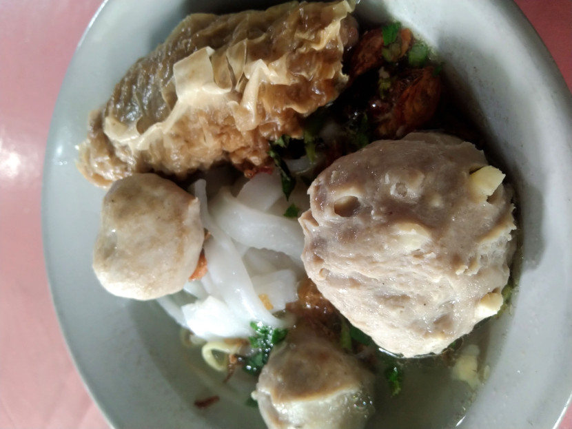 Bakso Gulung Bragi, Kuliner Khas Bogor Utara Yang Mencuri Perhatian Pengunjung