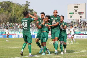 Jelang Persebaya vs Persik Kediri, Aji Santoso Ajak Pemainnya Fokus