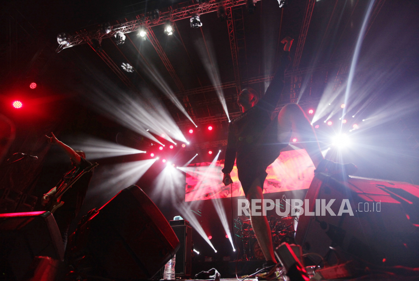 Aksi Liar Burgerkill di Hammersonic 2023