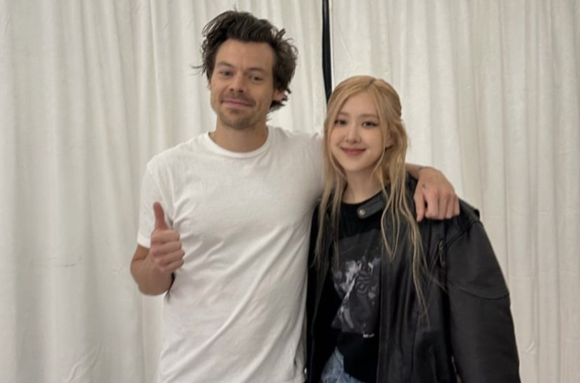 Rose berpose dengan Harry Styles. Foto: IG Rose
