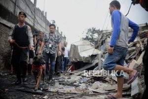 Anies Keluarkan IMB untuk Kampung Tanah Merah, Ini Respons Heru