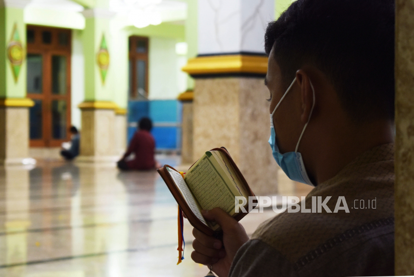 Awali Hari dengan Membaca Dzikir Pagi, Berikut Bacaan Lengkapnya