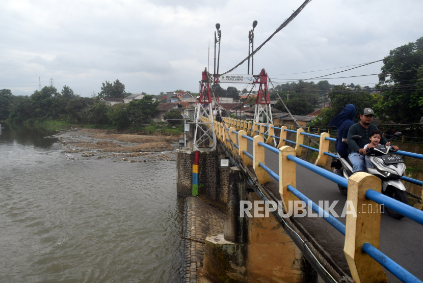 BRI Insurance Dukung Pemberdayaan Budaya dan Lingkungan di Ciliwung