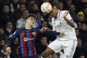 Babak Pertama, Barcelona Ditahan Real Madrid 1-1