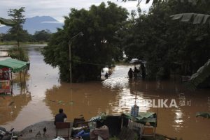 Penanganan Bangunan Bantaran Bengawan Solo Harus Melalui Kajian