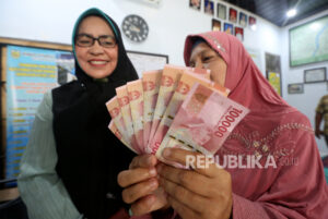 Bupati Aceh Barat Salurkan Zakat Rp 620 Juta Jelang Ramadhan