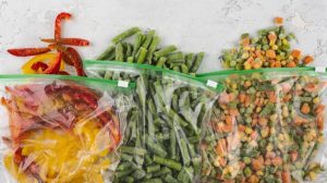 Cara Tepat Simpan Sayur dan Buah di Kulkas Agar Tahan Lama