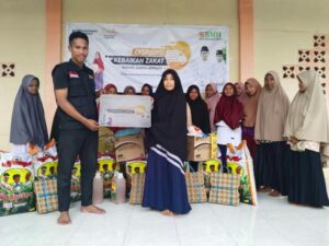 Ekpedisi Kebaikan Zakat Laznas BMH Penuhi Kebutuhan Gizi Santri di Salahutu