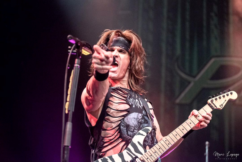 IG/steelpanther/Satchel atau Russell John Parrish gitaris Steel Panther