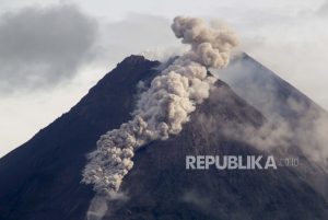 Gunung Merapi Meletus, Sejumlah Daerah di Magelang dan Boyolali Terdampak Hujan Abu