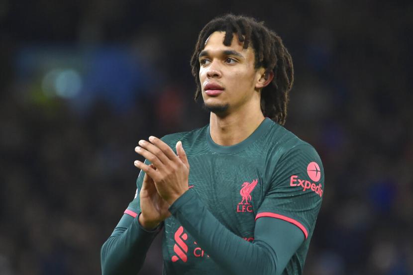Jamie Carragher Sarankan Trent Alexander-Arnold Diberikan Tantangan