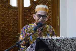 Lima Karakter Pemimpin Amanah Menurut Ustaz Adi Hidayat