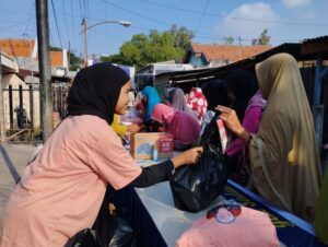 Masyarakat Desa Karangturi Gresik Diajak ‘Ubah’ Sampah Jadi Rupiah Lewat Bank Sampah