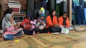 Membuat Lindi dan Ecobrick dari Sampah