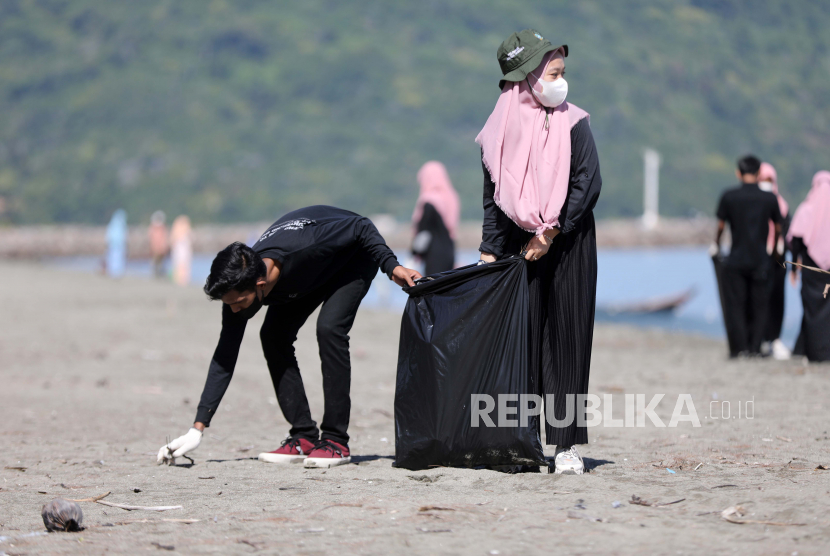 Menyedihkan, Ratusan Triliun Partikel Plastik Cemari Lautan Dunia