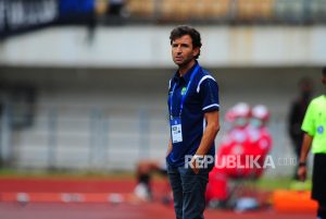 Luis Milla Sebut Persib Masih Bisa Berkembang Lagi Usai Bekuk Dewa United.