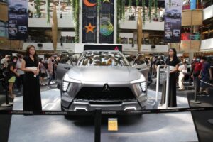 Mitsubishi Perkenalkan Mobil XFC Concept di Kota Bandung