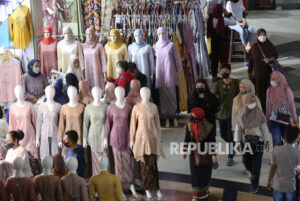 Mukena “Lesti Kejora” Jadi Tren di Tanah Abang Tahun ini