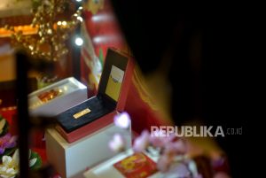 Naik Rp 10.000, Harga Emas Antam Hari Ini Rp 1.064.000 per Gram