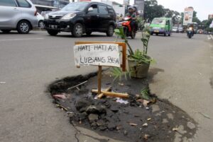 Ojol Kecelakaan Tragis, Bima Arya Minta Jajarannya Atensi Jalan Rusak