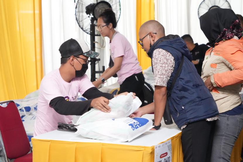 PT Bukit Asam Gelar Safari Ramadhan Jual 1.000 Paket Sembako Murah