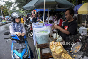Pasar Takjil Ramadhan di Pusdai Bandung