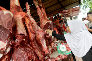 Pasar Tradisional Sukabumi Dipadati Warga dan Daging Jadi Incaran