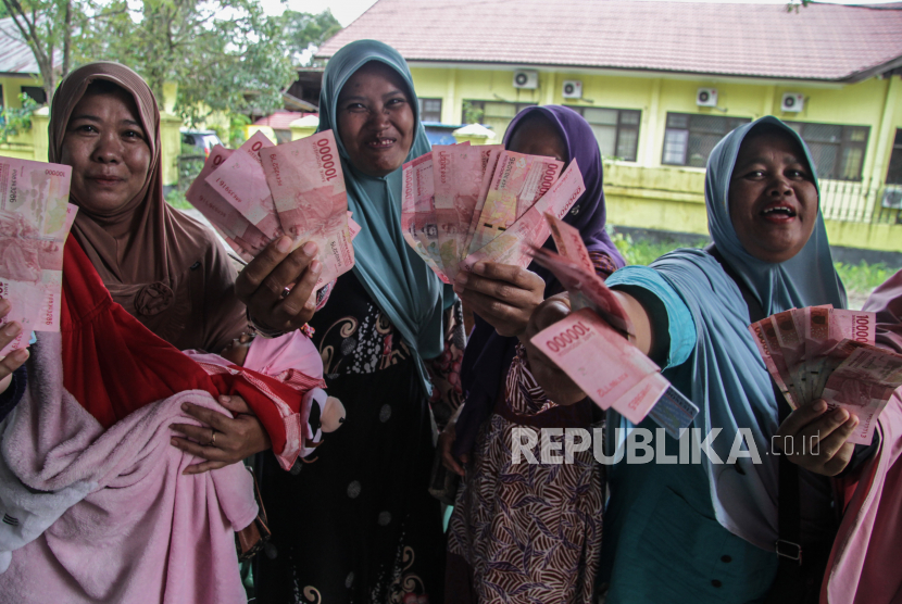 Penyaluran Bantuan Sembako dan PKH