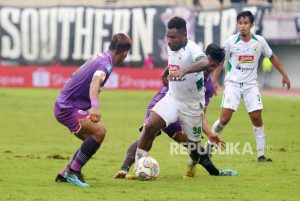 Persita Kalahkan PSS Sleman | Republika Online