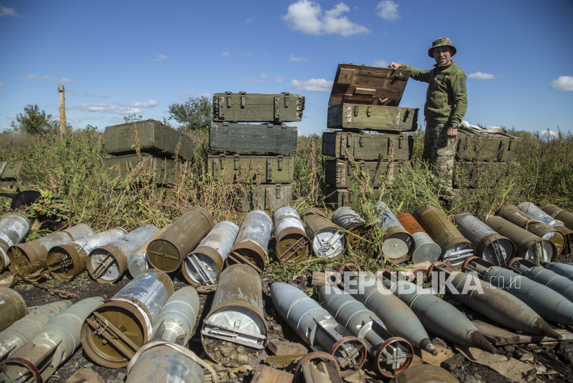 Prancis Akan Melipatgandakan Pasokan Amunisi ke Ukraina