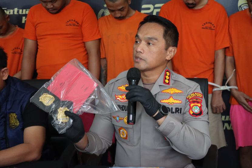 Polisi Gadungan Rampas Sepeda Motor di Kembangan Diringkus