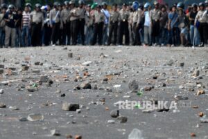 Polisi Tangkap Tiga Remaja Perang Sarung Bawa Golok