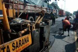 Soal Jalan Berlubang yang Banyak Dikeluhkan Warga Jateng, Gubernur: Beres Sebelum Lebaran