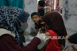 Tanggulangi Wabah Difteri, Dinas Kesehatan Jabar Gelar Imunisasi