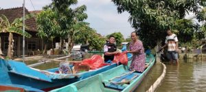 Terdampak Banjir, Warga Pati Terpaksa Tinggal di Rumah Pohon