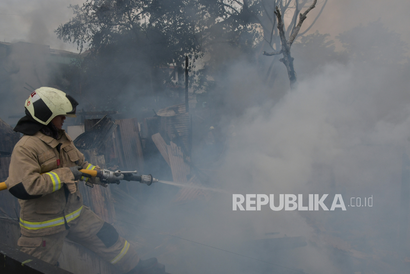 Tiga Rumah di Kebayoran Lama Terbakar, Seorang Nenek Ditemukan Tewas