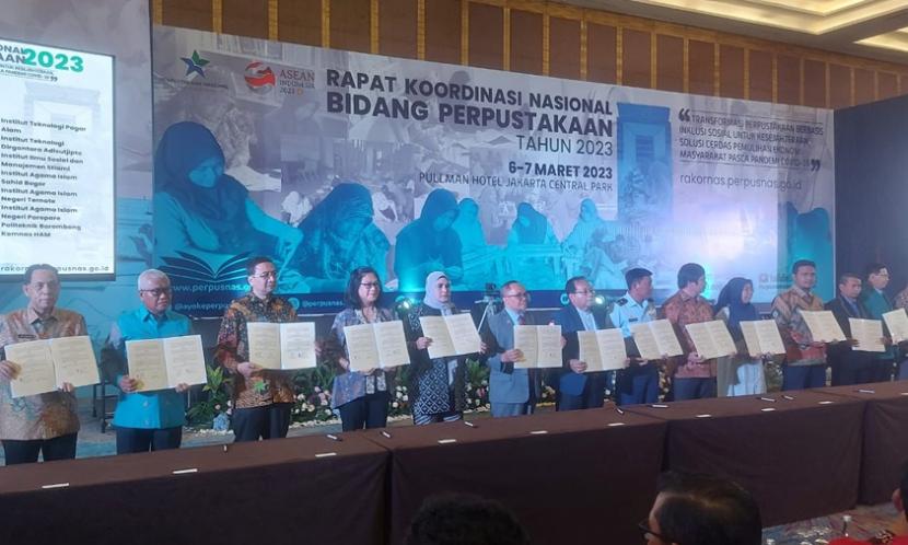 Tingkatkan Budaya Literasi, Cyber University Lakukan MoU dengan Perpustakaan Nasional