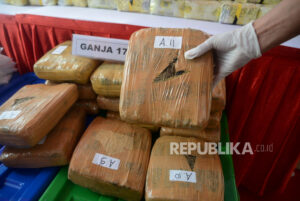 Titip Ganja 3 Kilogram ke Warung, Kurir Narkoba di Bogor Dibekuk