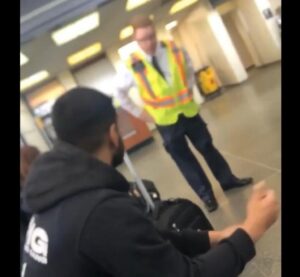 Viral Video Pria Muslim Diminta tidak Berdoa di Dalam Stasiun Ottawa