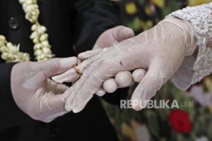 Cium Istri Itu Halal, Tapi Jangan Dilakukan di Siang Hari Saat Ramadhan, Hukumannya tak Main-Main