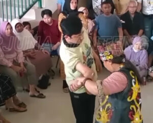 Warga Sudah Berdatangan untuk Ikuti Pengobatan Alternatif Ibu Ida Dayak di Depok, Ini Jadwalnya