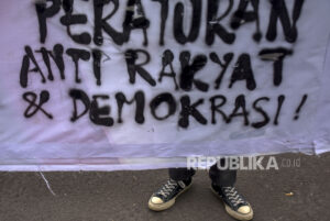 Ramadhan, Perppu Ciptaker, dan Banalitas Demokrasi  