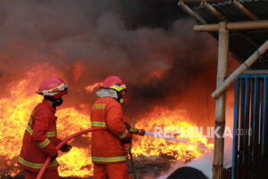 Apa yang Harus Dibaca Ketika Melihat Ada Kebakaran? Ini Doa yang Diajarkan Nabi SAW