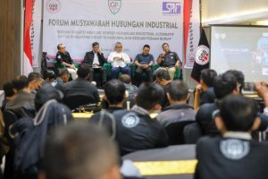 Ganjaran Buruh Berjuang Canangkan Pembentukan Komnas Hubungan Industrial