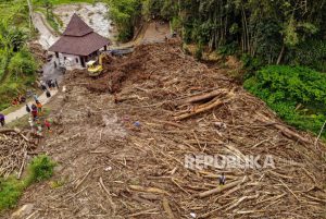 Imbas Banjir Bandang di Malang