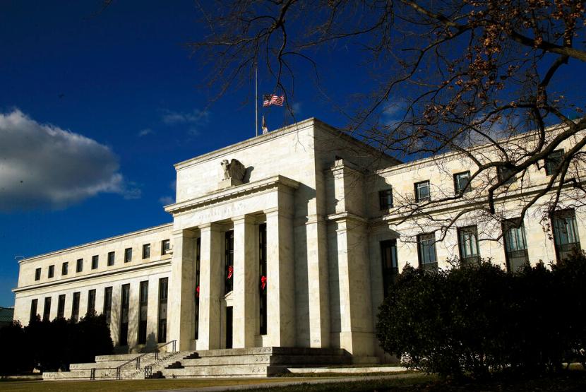 Konsumsi AS tak Beranjak Naik, The Fed Bisa Naikan Suku Bunga Lagi Pekan Depan